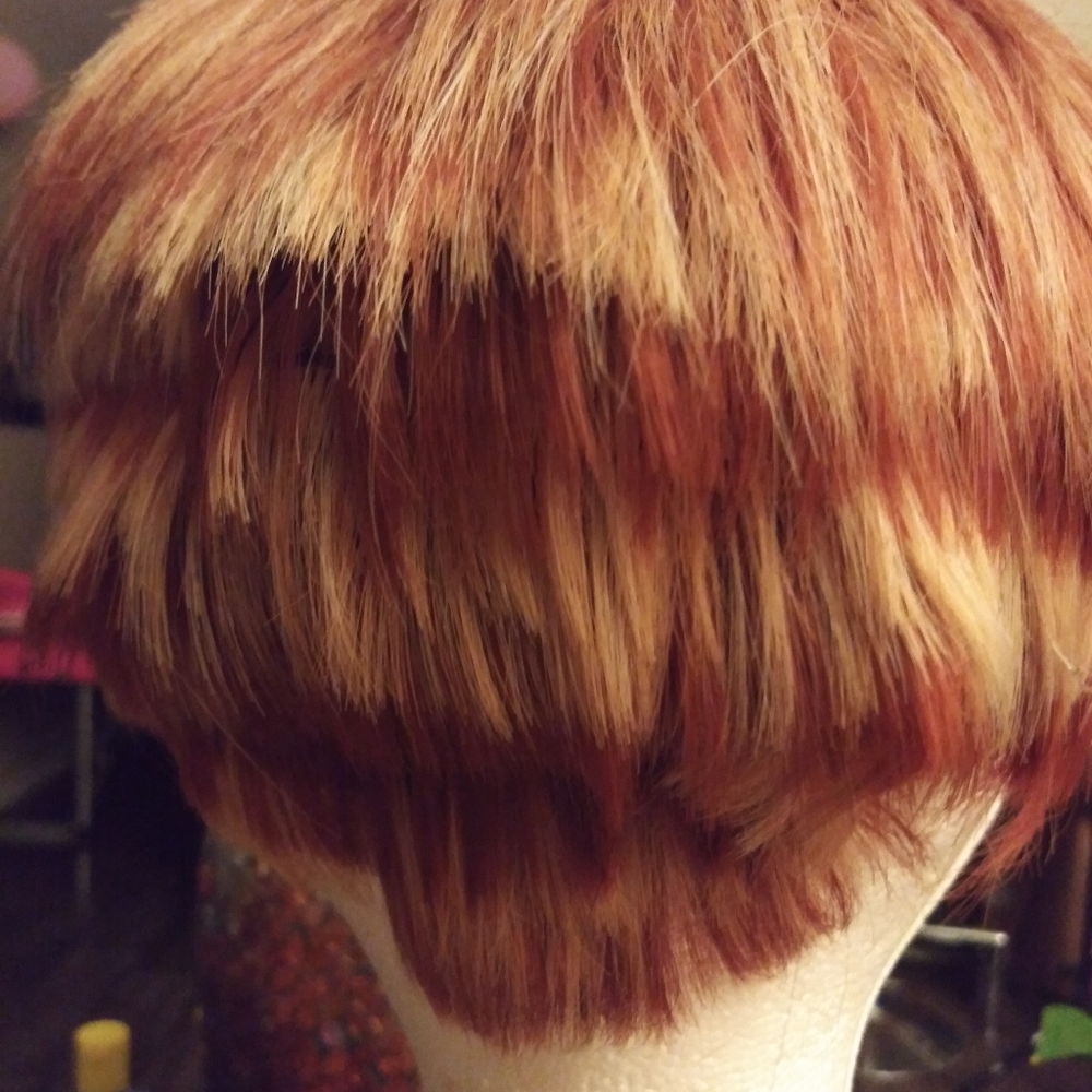 Wig - Picture 4 of 8